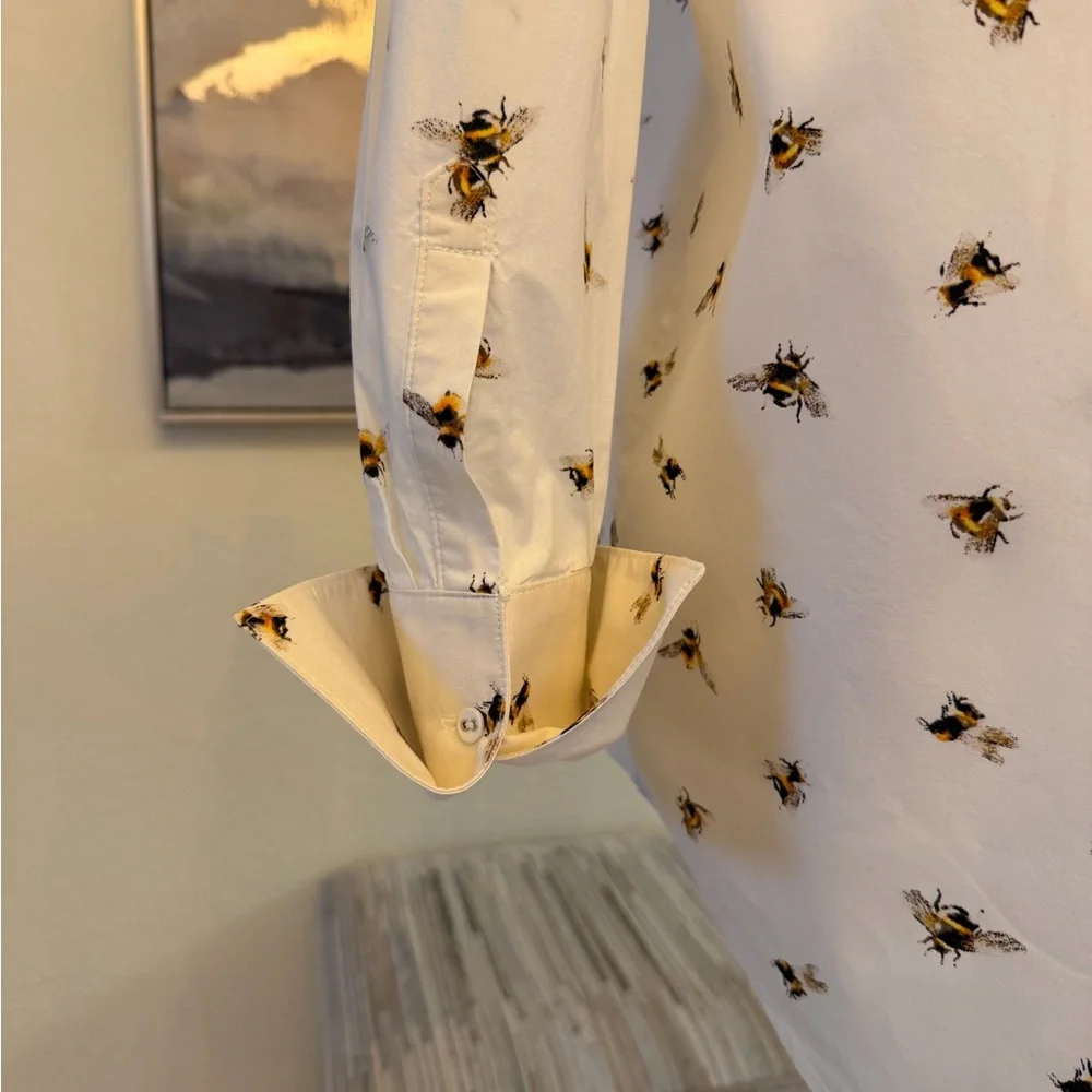 Victoria Beckham for Target Iconic Bee Print Blouse Structured Designer Top - Picture 9 of 15